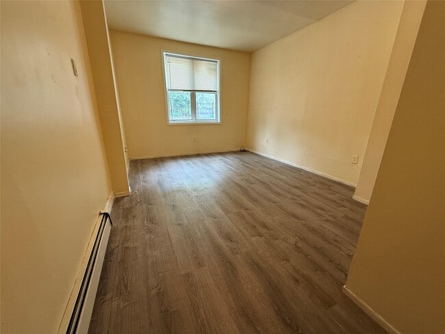 Building Photo - 13 McClancy Pl
