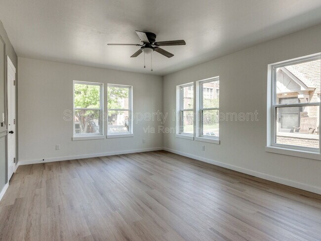 Foto del edificio - 814 W Hill St