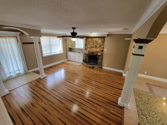 Building Photo - 204 Brandywine Rd