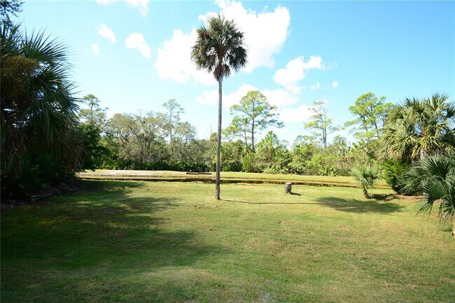 Foto del edificio - 204 S Riverwalk Dr