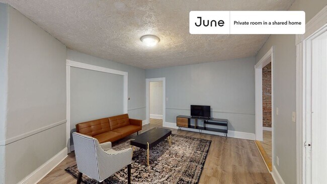 Foto del edificio - Room in Shared 7 bed/2 bath home