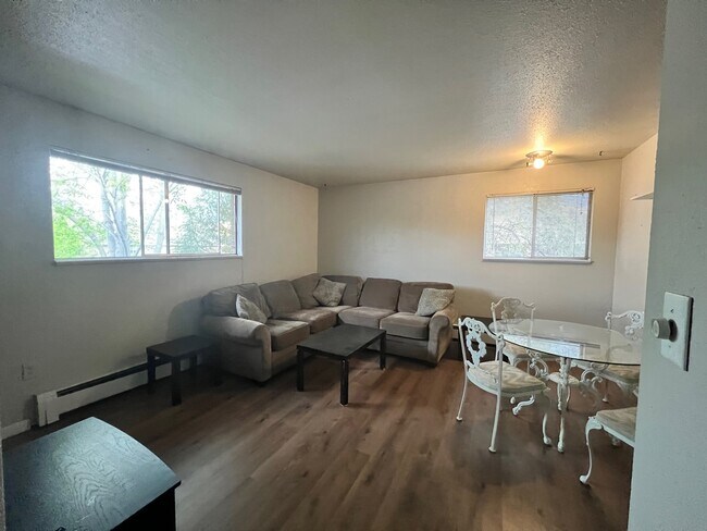Foto del edificio - 1309 Burton Ct