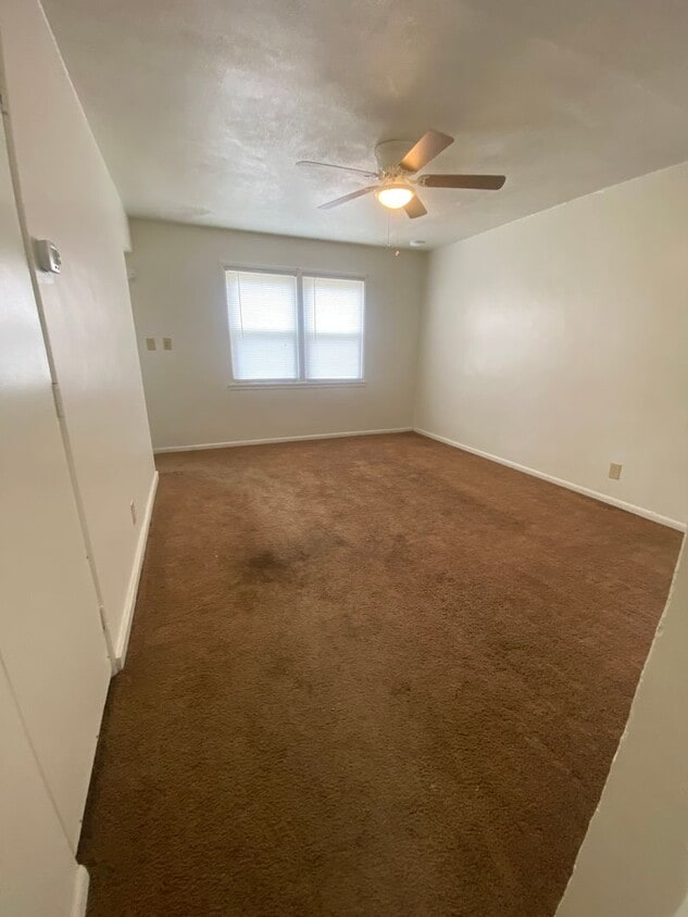 Building Photo - 45 Midland Heights Cir