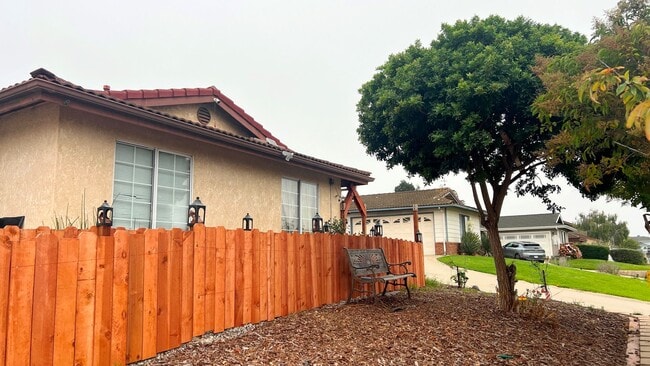 Building Photo - NEW Beautiful 3 Bedroom 1 Bath ADU - Furnished (Unfurnished Negotiable)