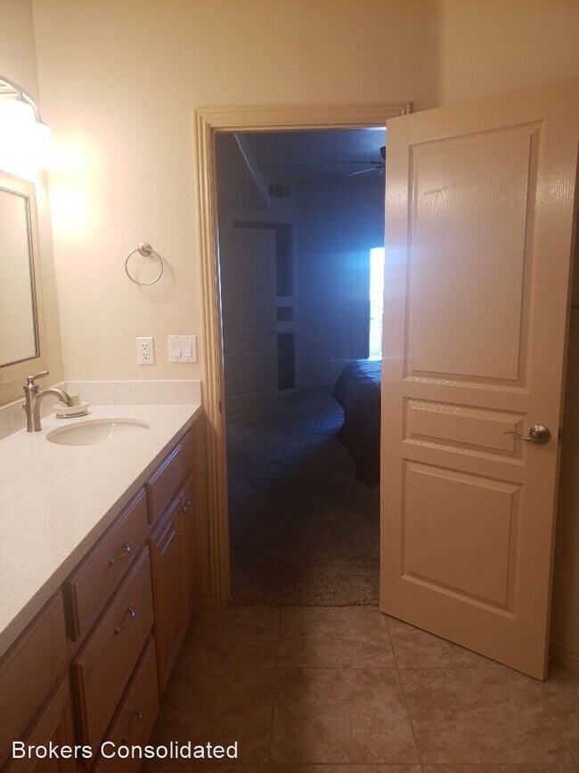 Foto del edificio - 405 Paradise Pkwy