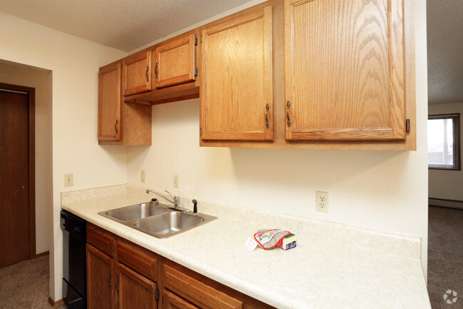 Kitchen - Bentwood Manor Apartments