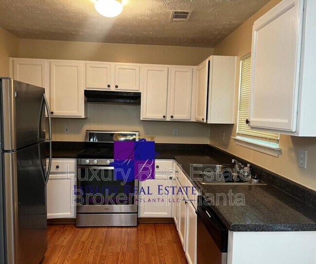 Building Photo - 5687 Wellborn Creek Dr