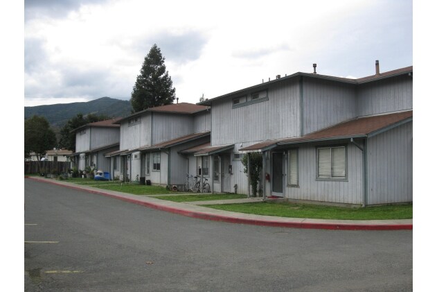 Primary Photo - 1416 State St