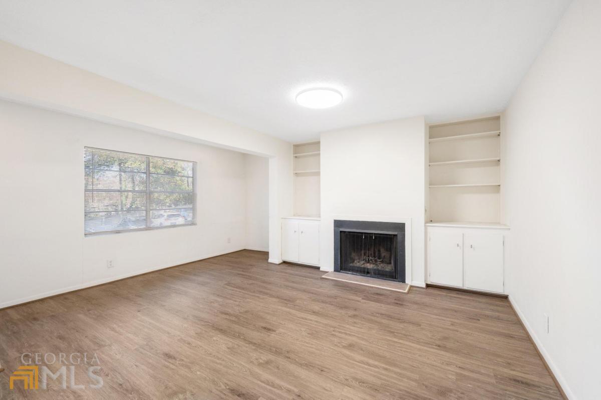 11 Peachtree Hills Ave NE Unit D1, Atlanta, GA 30305 Room for Rent in Atlanta, GA