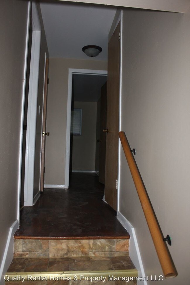 Building Photo - 4 br, 1.5 bath House - 1049 N Genesee