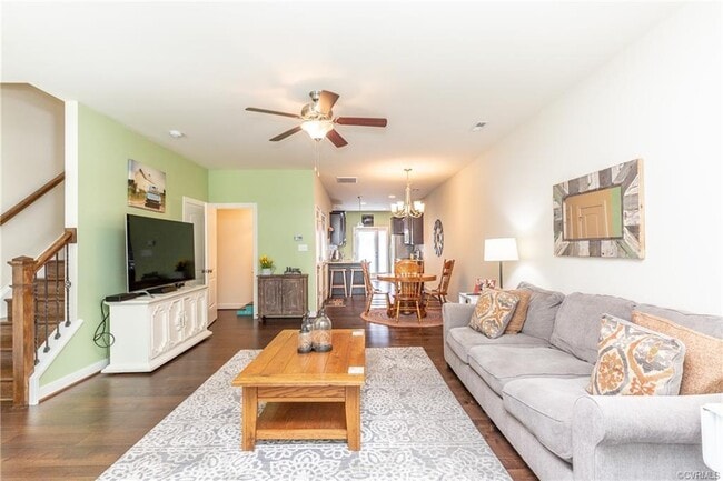 Foto del edificio - 7358 Pebble Lake Dr