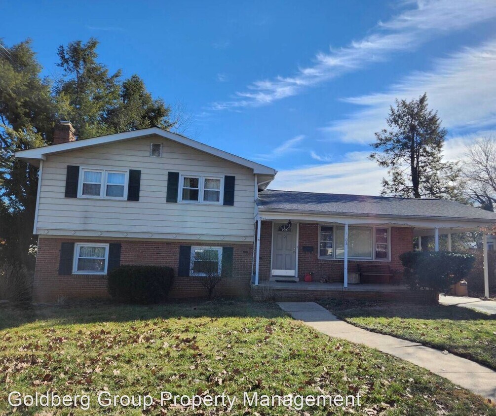 4 br, 1.5 bath House 1208 Pinewood Drive House Rental in Frederick, MD