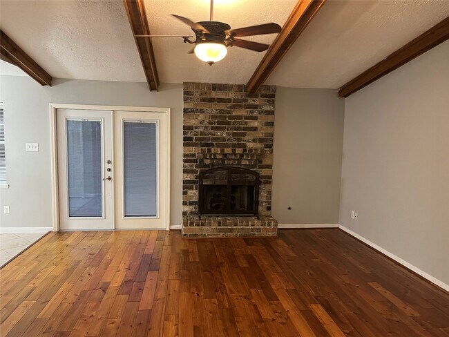 Foto del edificio - 9723 Halkirk St