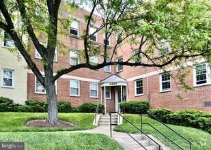 Building Photo - 2207 Washington Ave