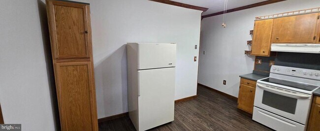Foto del edificio - 325 W Spring St