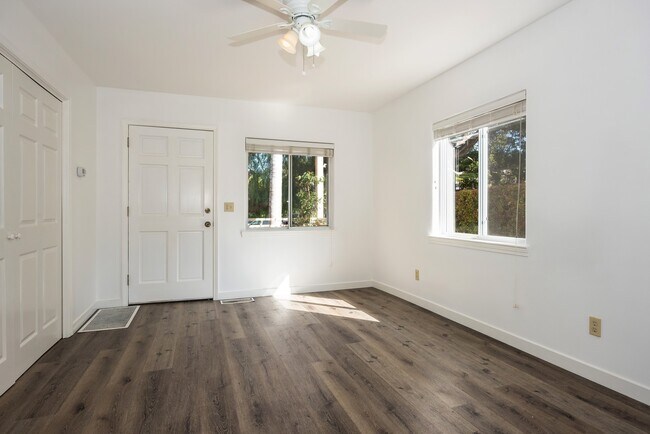 Building Photo - Charming 2 bed / 2 bath Mesa Home with off...