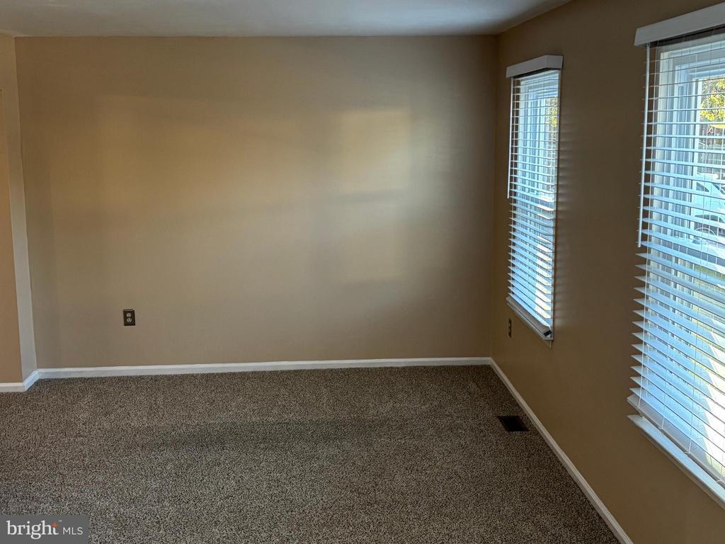 Foto principal - 448 Windsor Dr