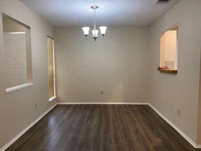 Foto del edificio - 12123 Stevens Ct