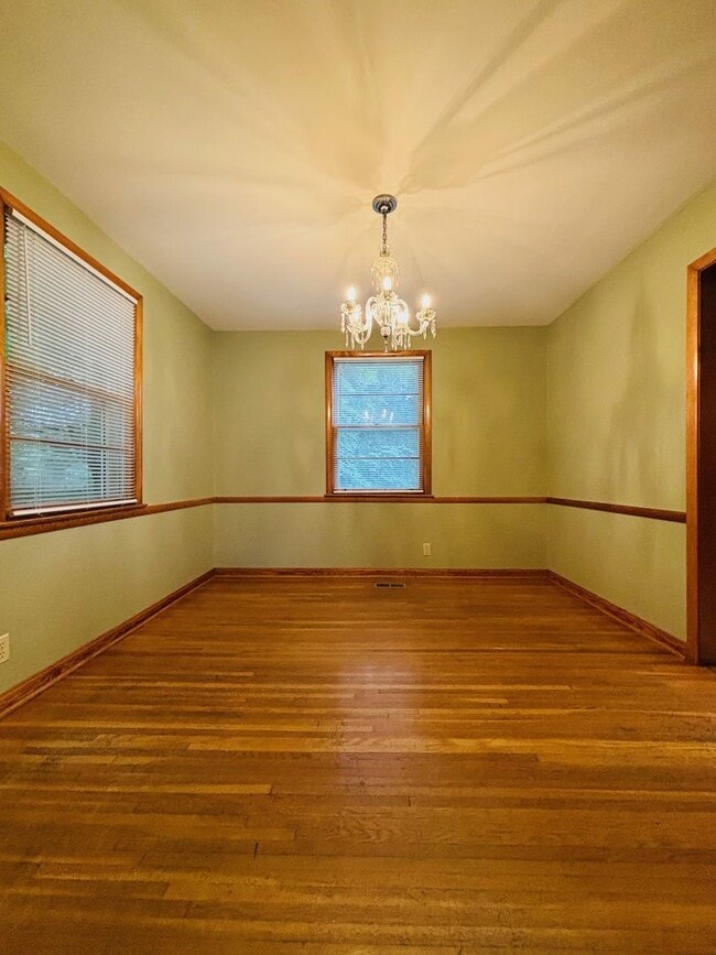 Building Photo - 126 Cottage Ln