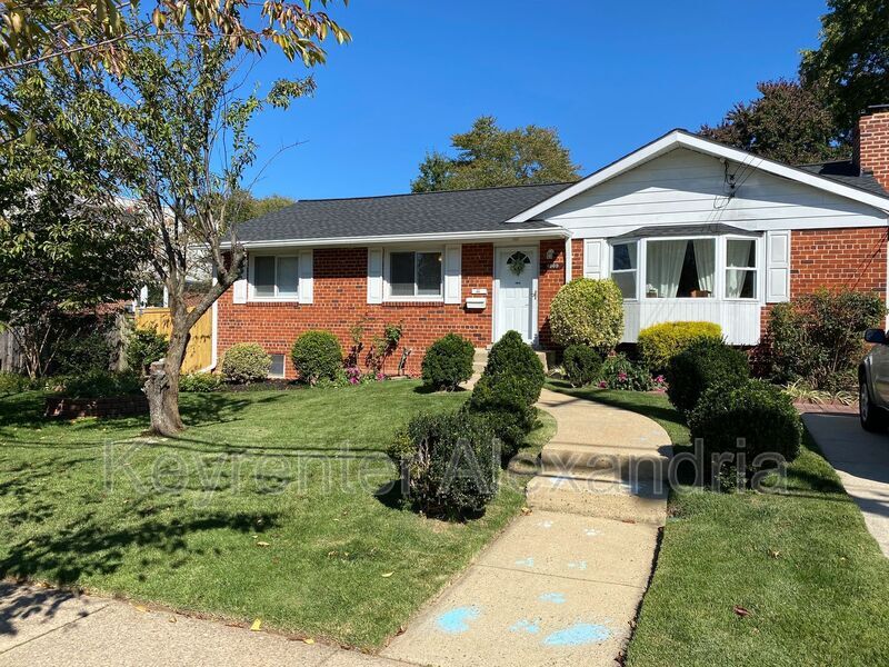 Primary Photo - 4809 Taney Ave
