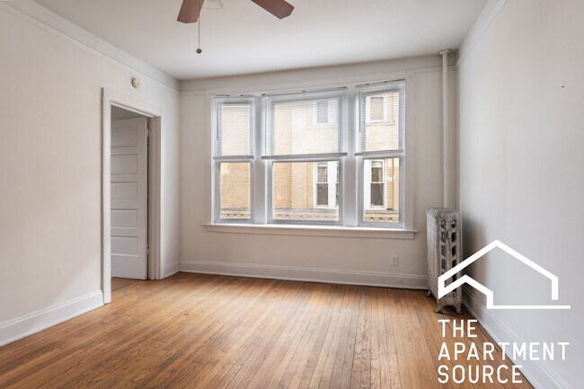 Foto del edificio - 4352 N Winchester Ave
