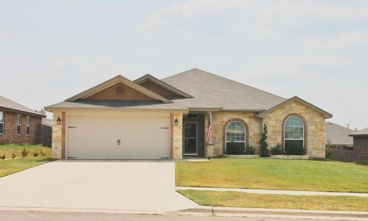 Foto del edificio - For Lease – $2,100/month | $2,250 Security...