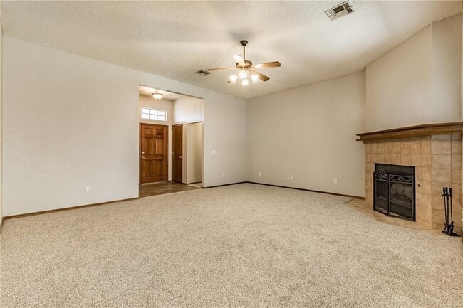 Building Photo - 8901 NW 85th Pl