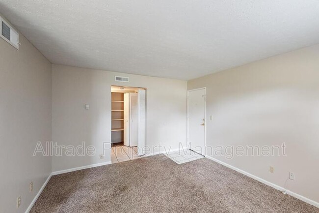 Building Photo - 4701 Sebree Ln