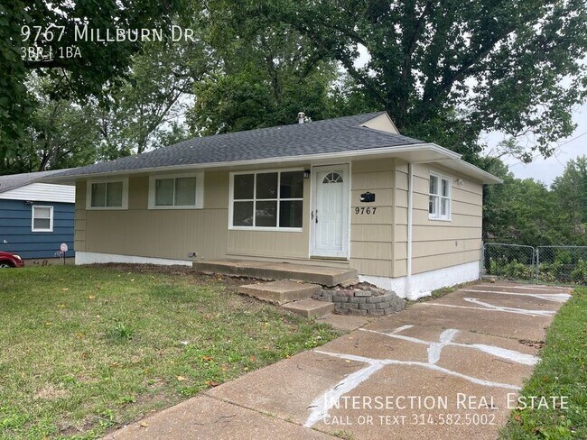 Building Photo - Renovated 3Bed/1Bath with Fenced Backyard