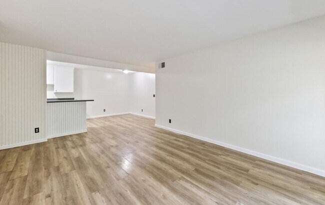 Foto del edificio - 2 Bedroom, 2 Bathroom South Coast Villas Ground Floor Condo