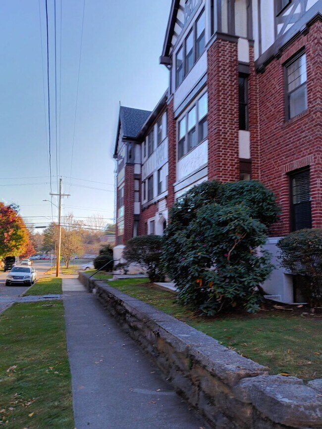 Foto del edificio - 2 Bedroom / 1.5 Bath Condo  Johnson City, TN