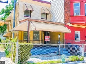 Building Photo - 6070 Callowhill St