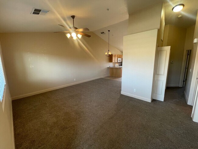 Foto del edificio - La Venita Condo! Price Reduced!!