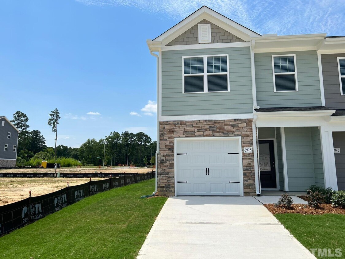 Foto principal - 6928 Outfall Point Ln