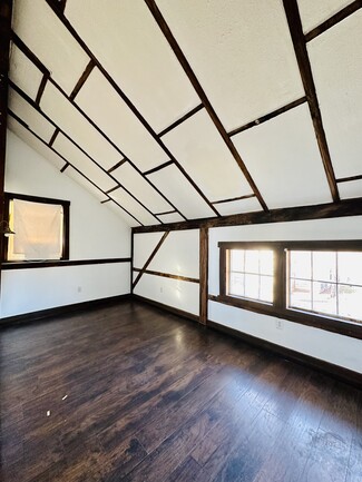 Building Photo - 3622 Chain Bridge Rd