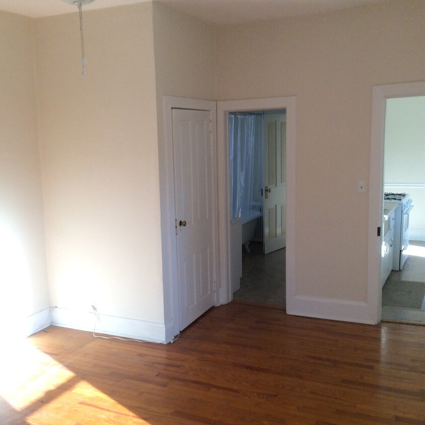 Habitación principal - 251 Main St