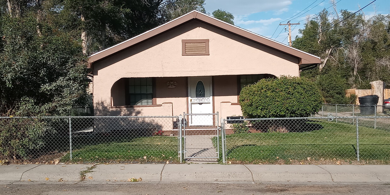 Primary Photo - 824 S Washington St