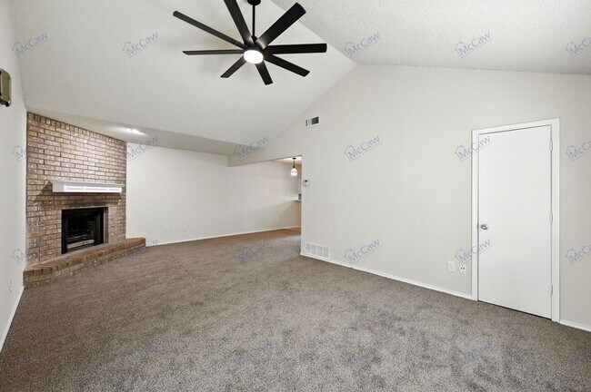 Building Photo - 512 Guerin Dr
