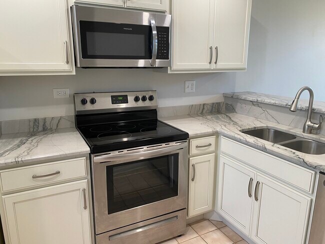 Foto del edificio - 5909 Meadow Dr