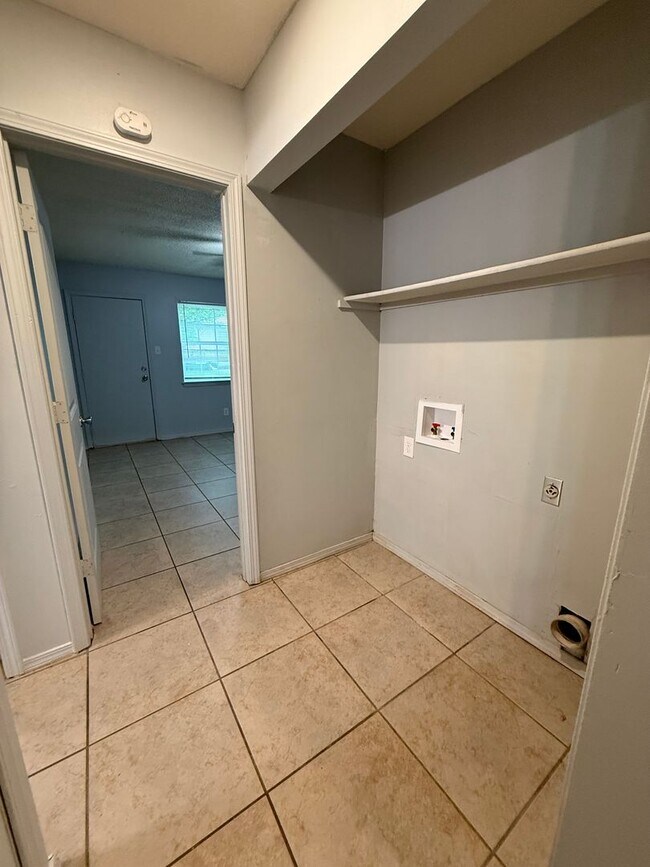 Foto del edificio - 2609/ 2611 S. 16TH