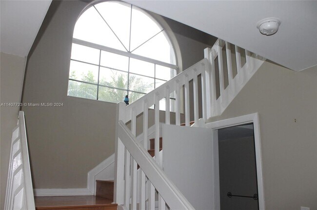 Foto del edificio - 21230 NE 3rd Ct