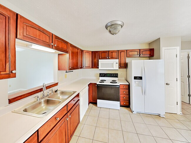 Building Photo - 1320 Mulberry Ct