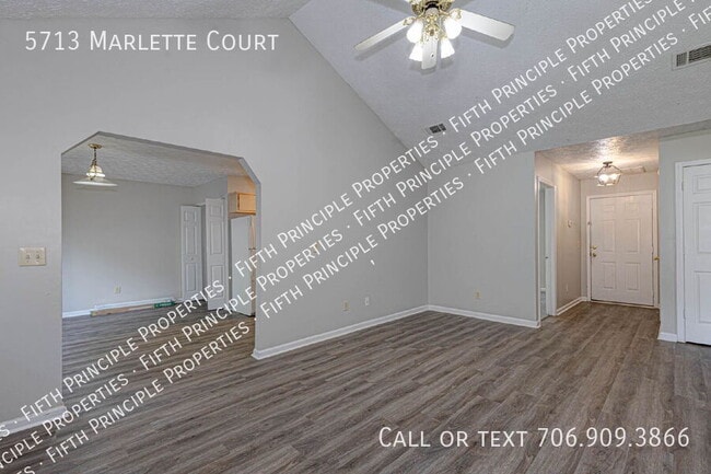 Foto del edificio - 5713 Marlette Ct