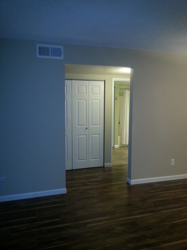 Foto del edificio - Newly renovated 1 Bed/1 Bath Condo near Lo...