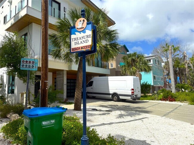 Foto del edificio - 8301 W Gulf Blvd