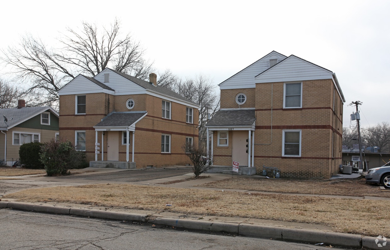Building Photo - 1423-1427 SW Byron St