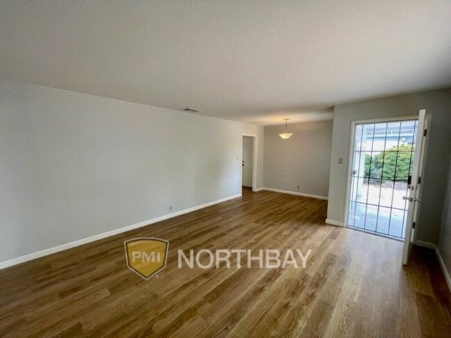 Foto del edificio - 313 E Bell Ave