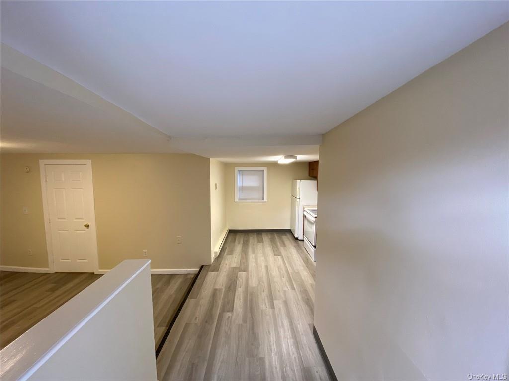 Foto principal - 73 E Main St