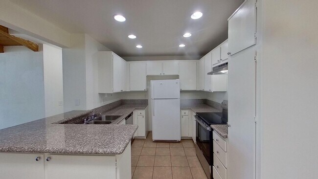 Foto del edificio - 21372 Brookhurst St