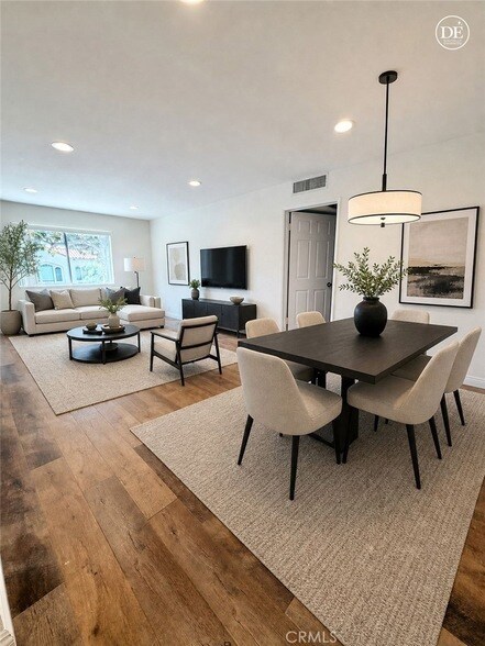 Foto del edificio - 377 W California Ave